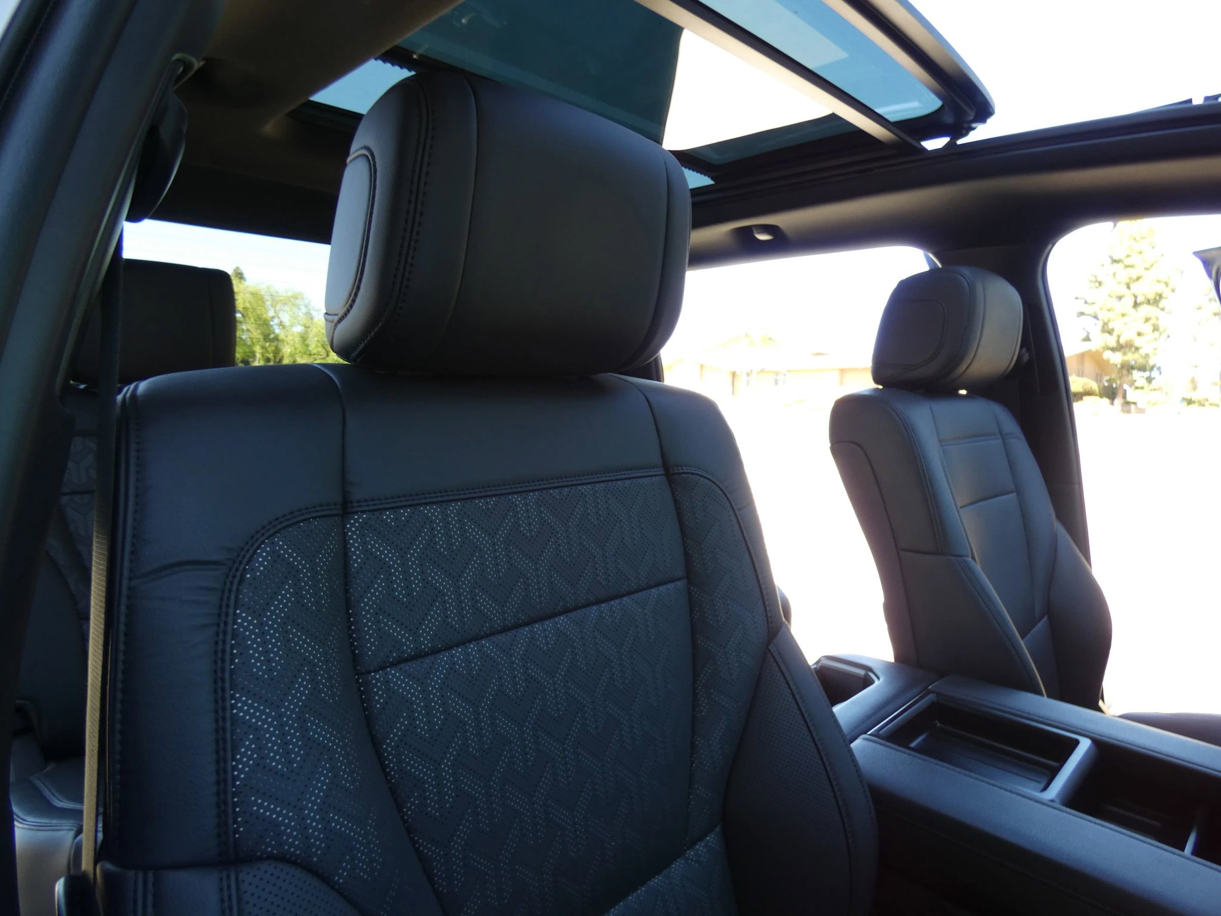 Used 2025 Toyota Tundra Limited image 37