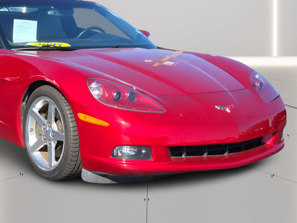 Used 2005 Chevrolet Corvette Convertible w/ Preferred Equipment Group RWD image 2