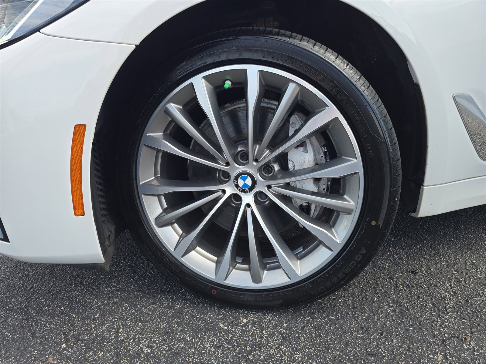 Used 2022 BMW 540i xDrive w/ Convenience Package image 29