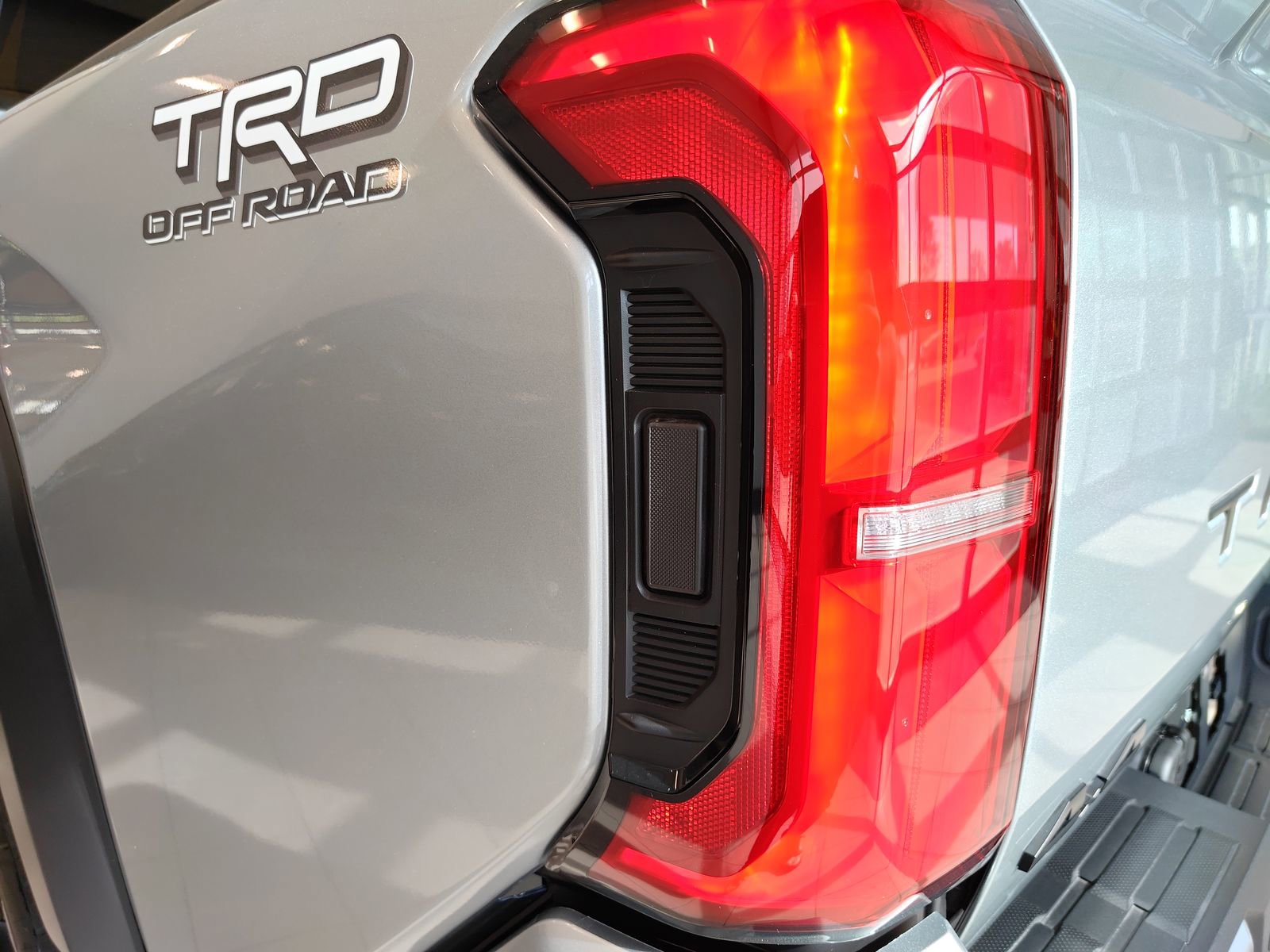 New 2026 Toyota Tacoma TRD Off-Road w/ TRD Off Road Premium Package AWD/4WD image 12