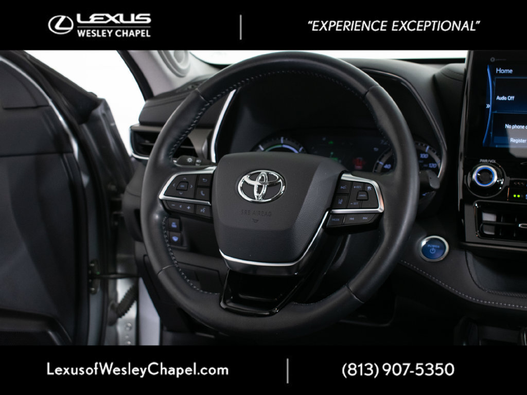 Used 2021 Toyota Highlander Limited FWD image 18