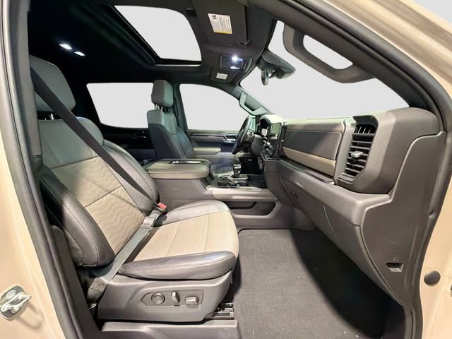 Used 2022 Chevrolet Silverado 1500 ZR2 w/ Technology Package image 25