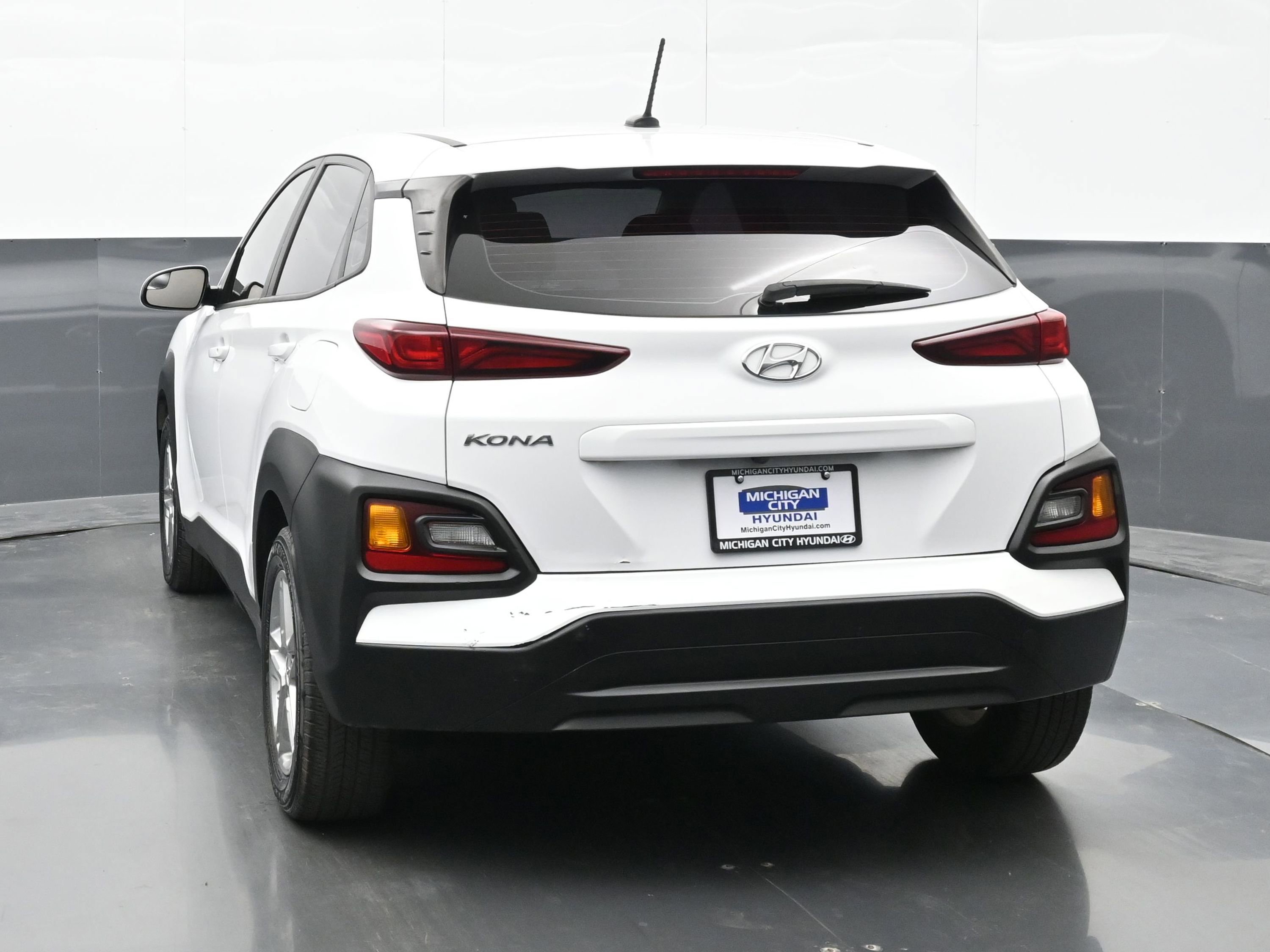 Used 2021 Hyundai Kona SE FWD image 3