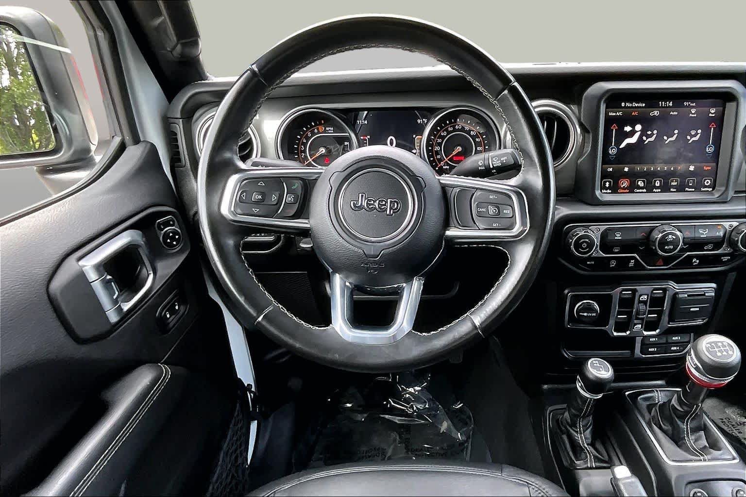 Used 2022 Jeep Wrangler Unlimited Sahara w/ LED Lighting Group AWD/4WD image 6