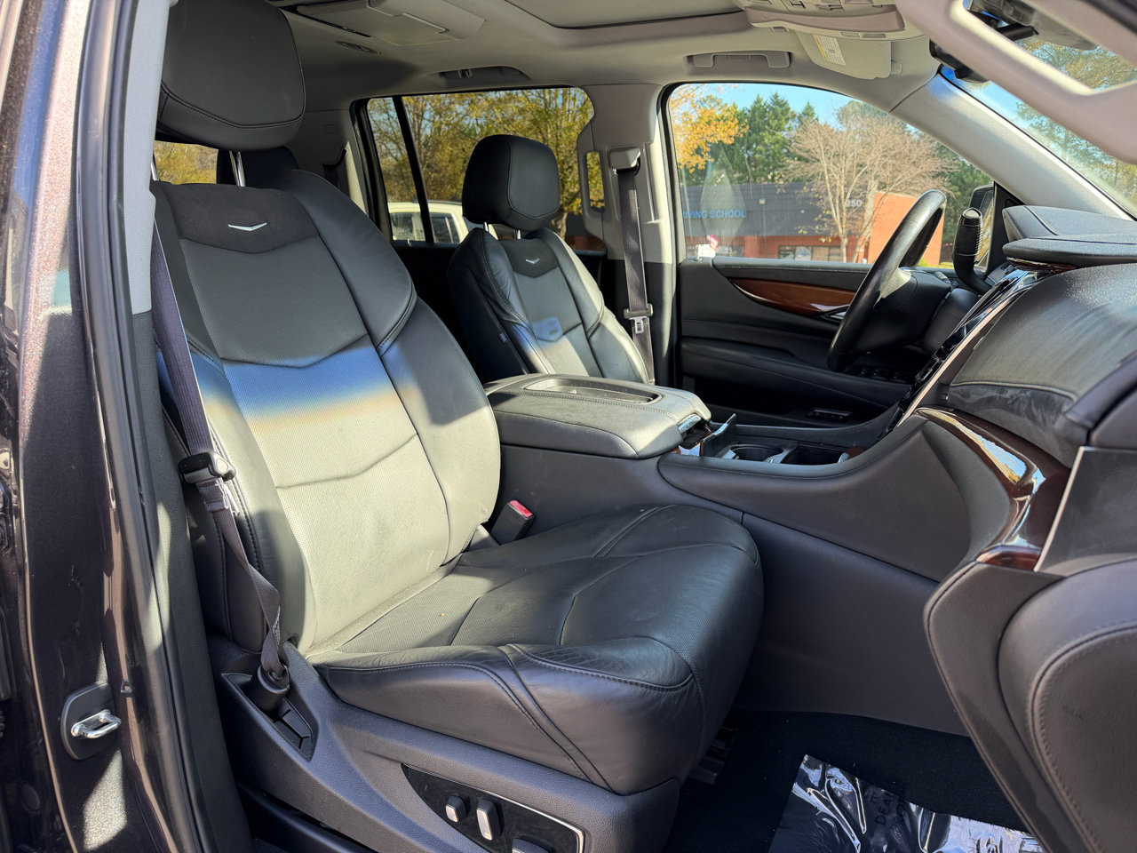 Used 2016 Cadillac Escalade ESV Premium image 44