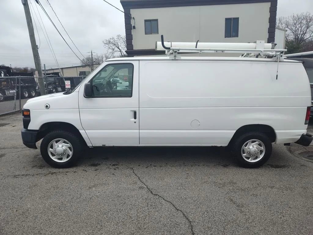 Used 2013 Ford E-150 and Econoline 150 w/ PWR Group image 2