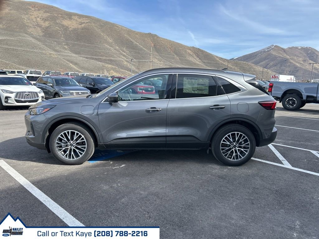 Used 2024 Ford Escape SE w/ PHEV Premium Package image 4