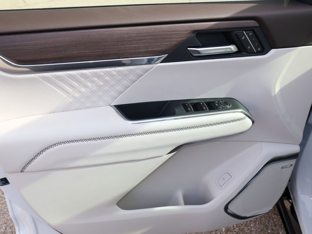 New 2026 GMC Acadia Denali w/ Super Cruise Package image 10