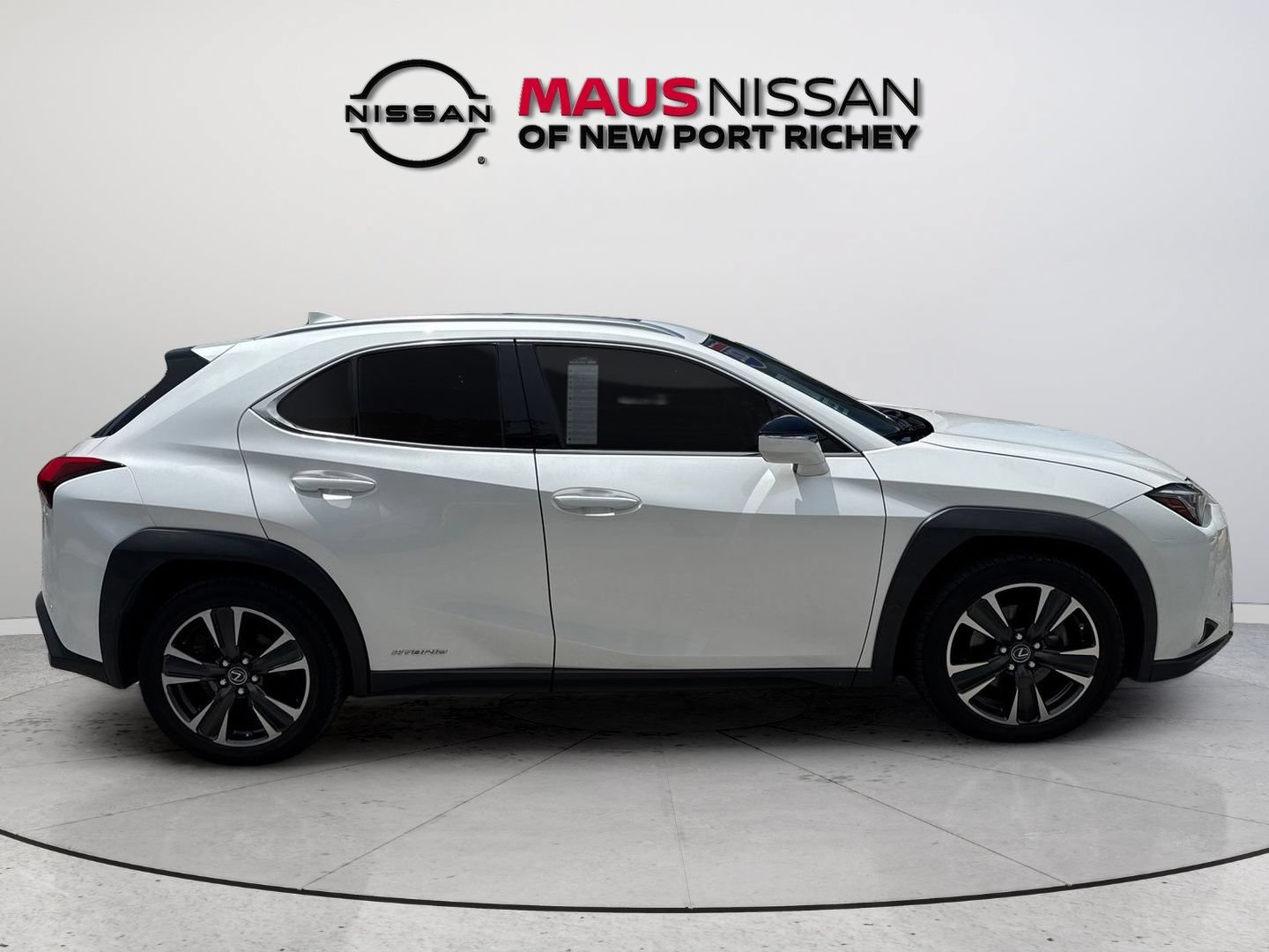 Used 2020 Lexus UX 250h w/ Premium Package AWD/4WD image 14