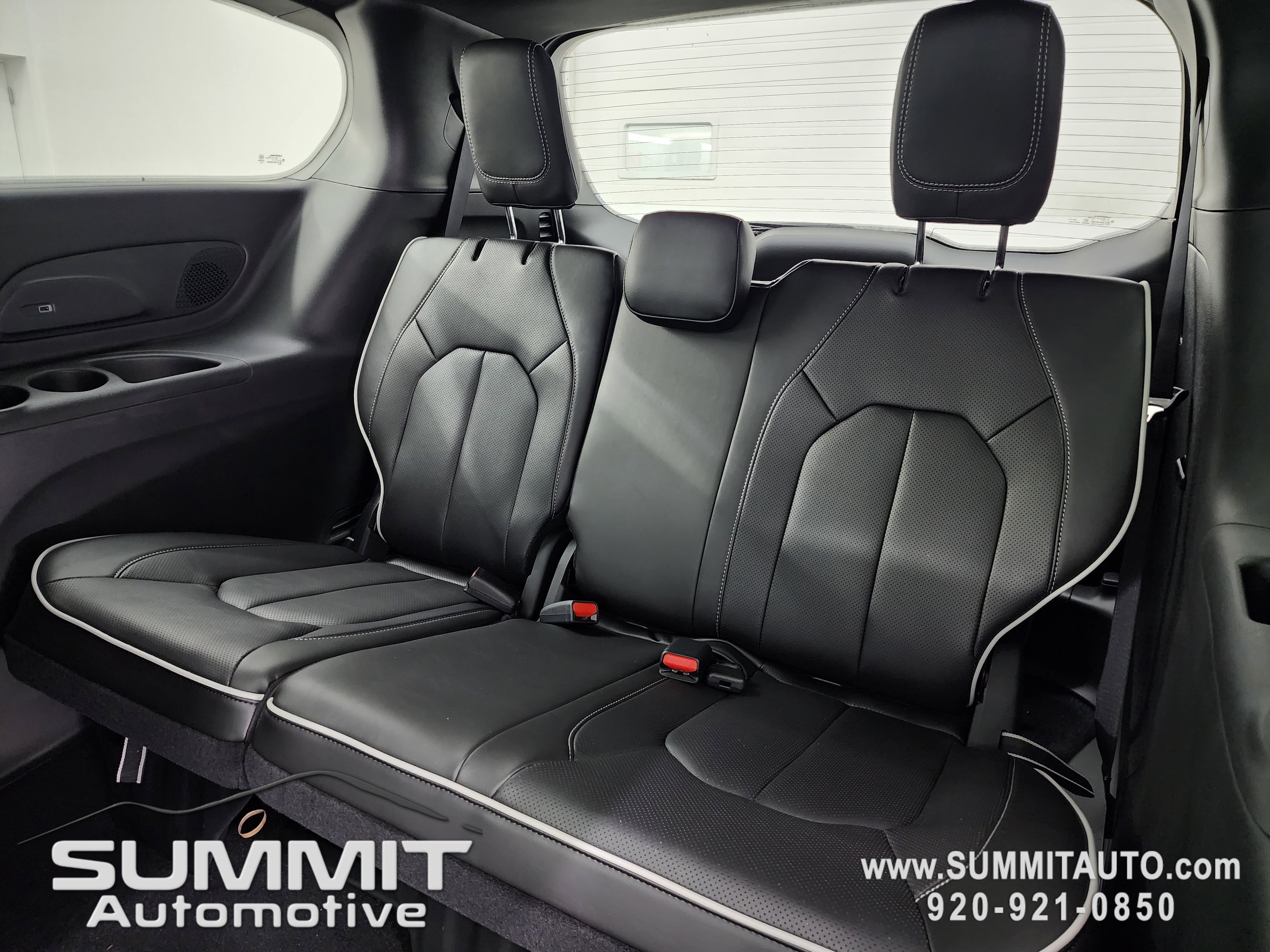 New 2026 Chrysler Pacifica Limited w/ S Appearance Package image 39