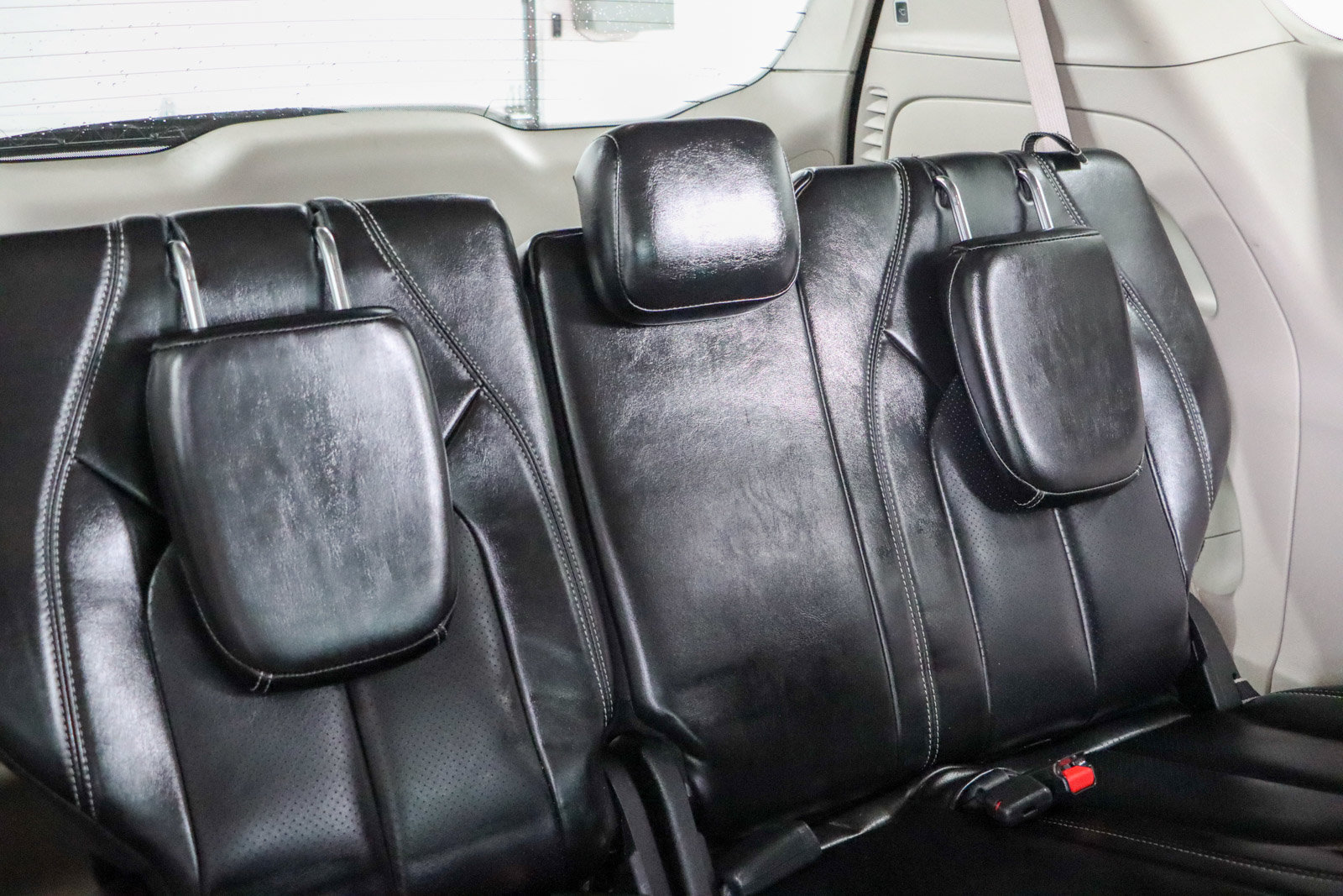 Used 2023 Chrysler Pacifica Touring-L FWD image 29
