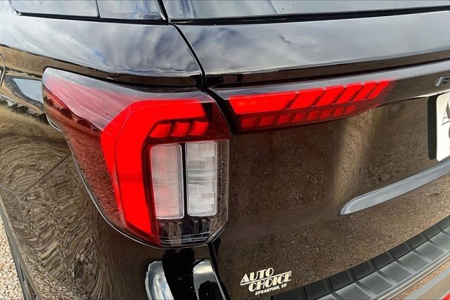 Used 2025 Ford Explorer ST image 23