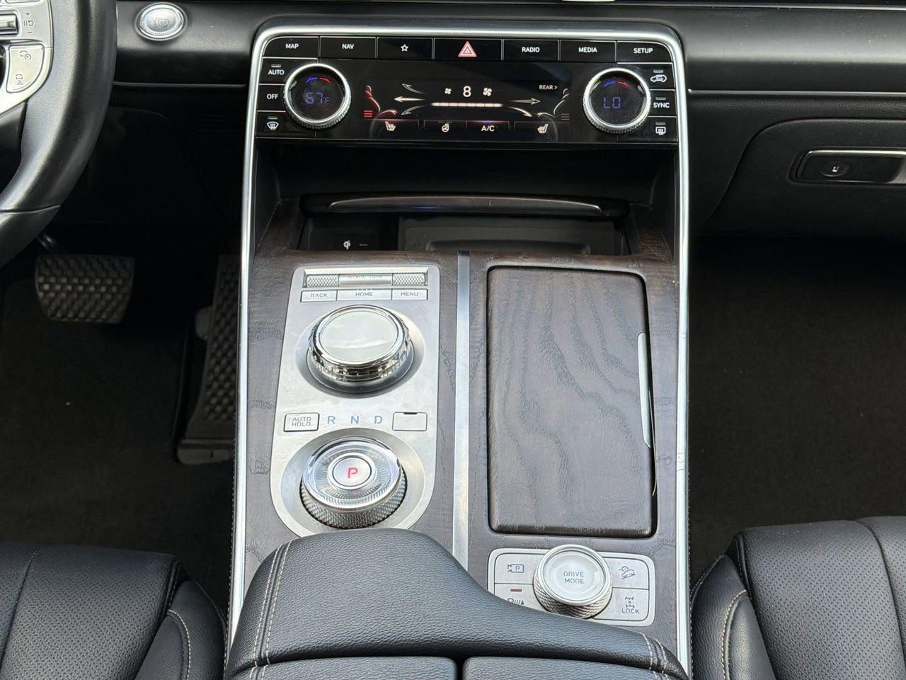 Used 2024 Genesis GV80 2.5T AWD/4WD image 4