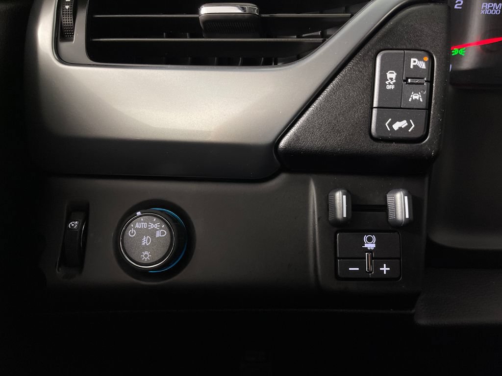Used 2019 Chevrolet Tahoe LT w/ LT Signature Package RWD image 28