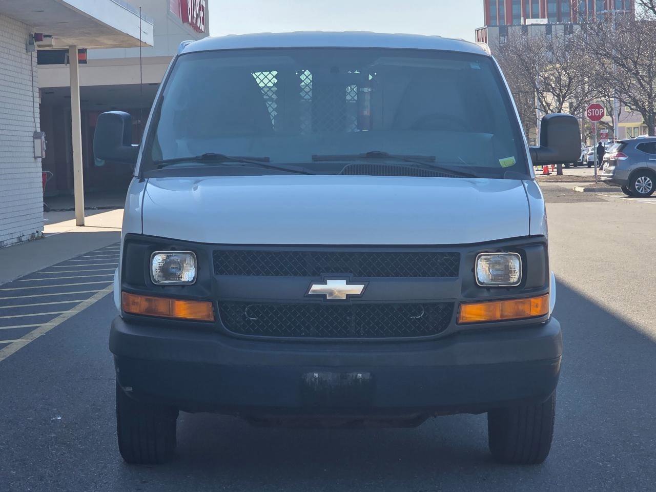 Used 2014 Chevrolet Express 2500 image 2