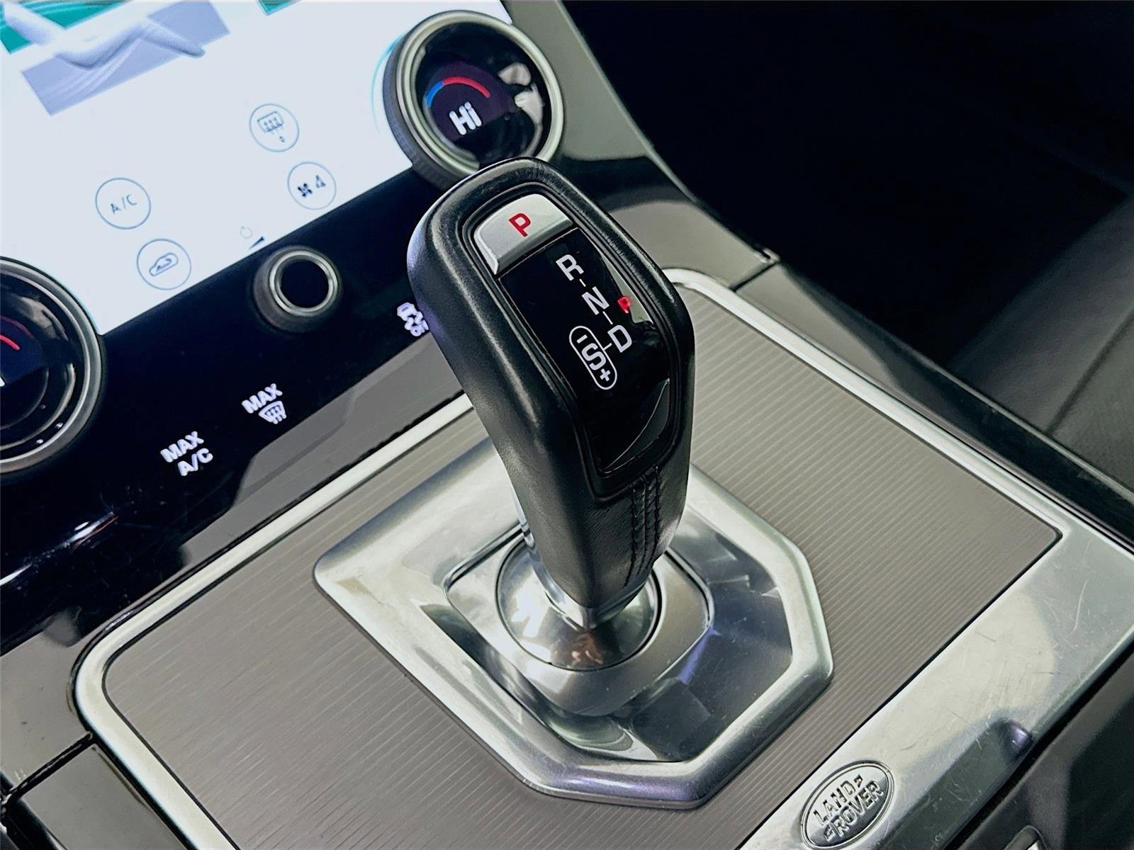 Used 2020 Land Rover Range Rover Evoque SE image 22