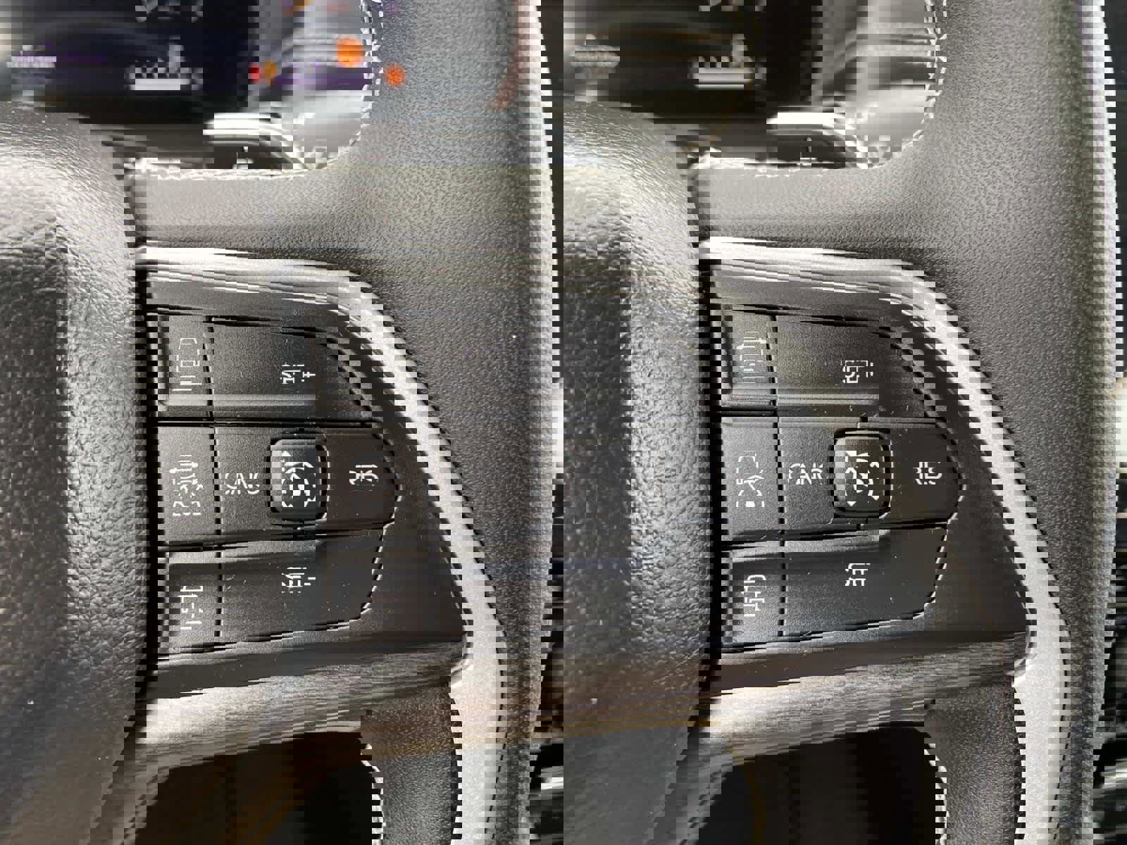 Certified 2023 Jeep Grand Cherokee Limited w/ Trailer Tow Prep Group (B) image 17