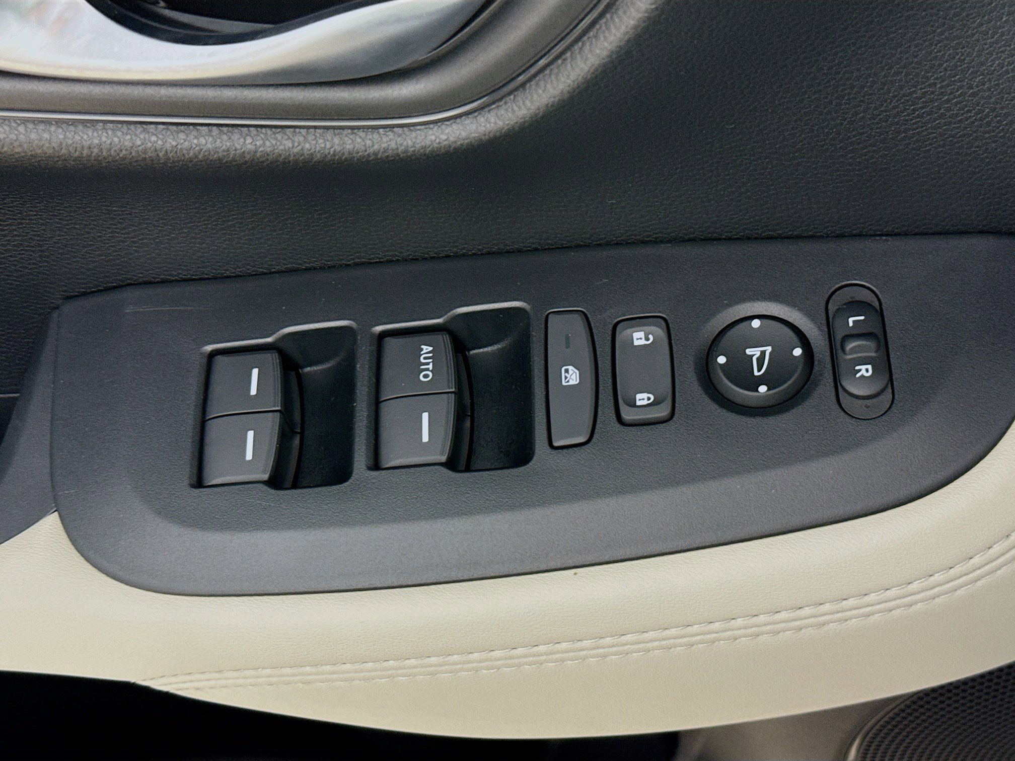 Certified 2026 Honda HR-V LX image 20