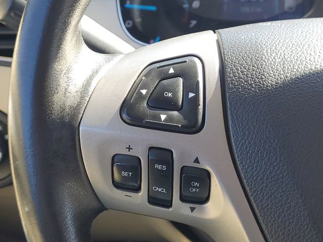 Used 2014 Ford Taurus SEL image 16