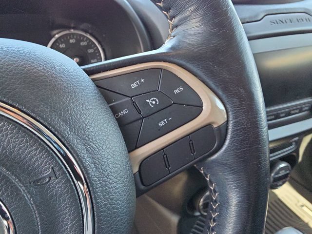 Used 2017 Jeep Renegade Limited FWD image 22