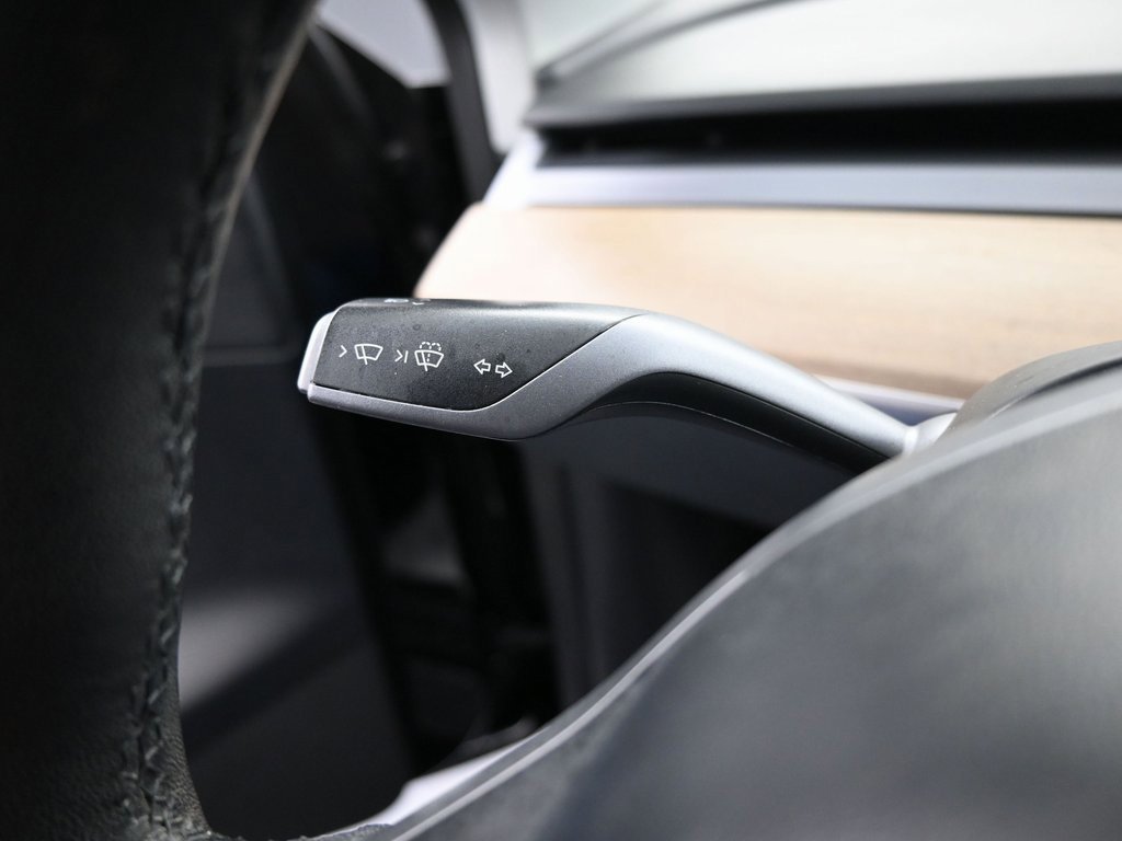 Used 2022 Tesla Model Y Performance image 20