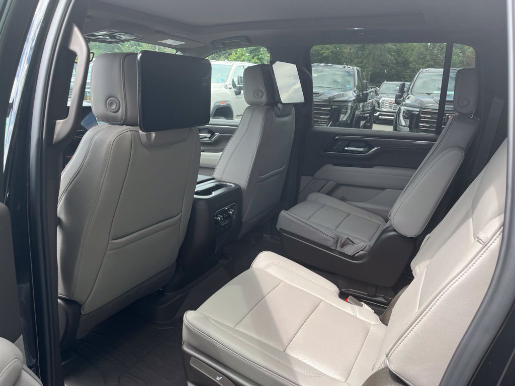 New 2026 GMC Yukon XL Elevation AWD/4WD image 11