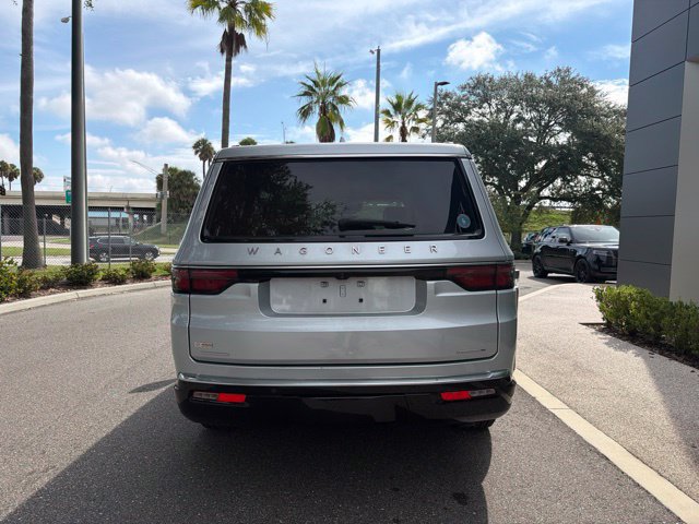 Used 2022 Jeep Wagoneer Series II AWD/4WD image 4