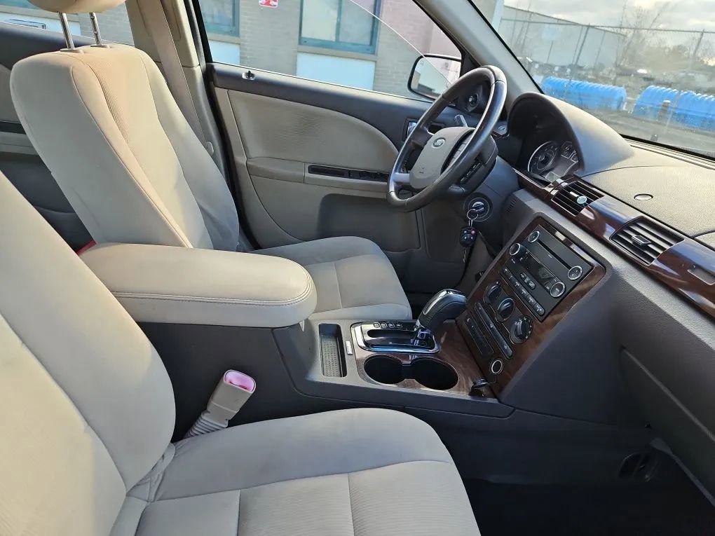 Used 2008 Ford Taurus SEL image 5