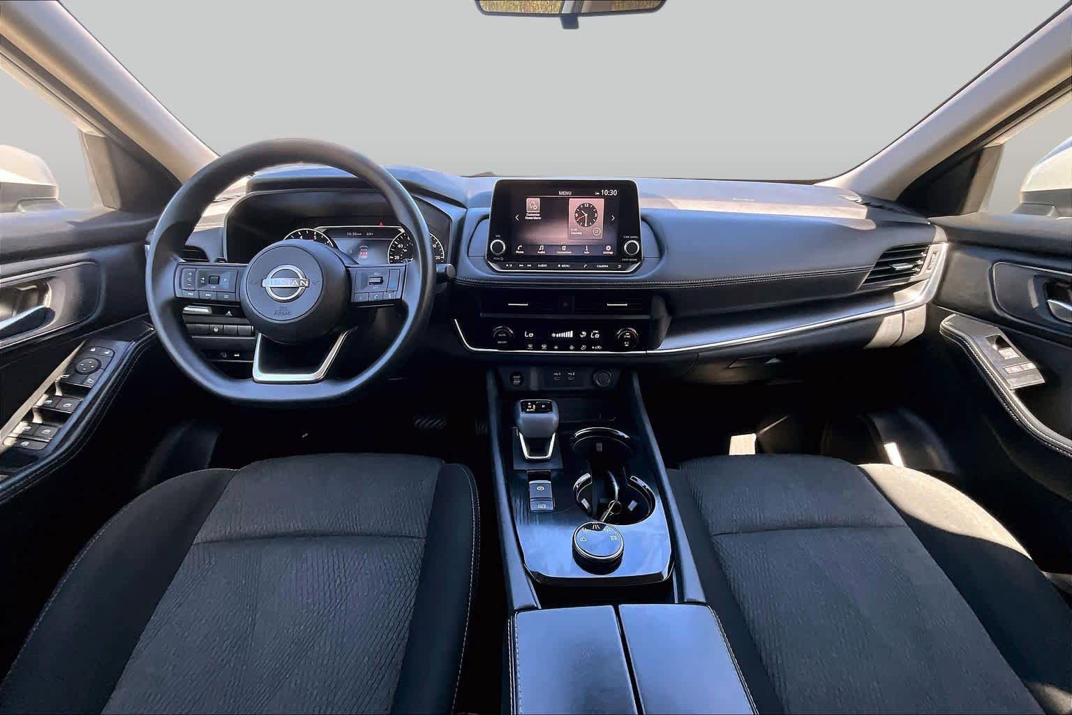 Used 2024 Nissan Rogue SV AWD/4WD image 16