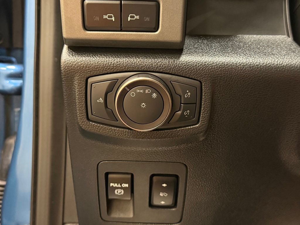 Used 2019 Ford F150 Raptor w/ Equipment Group 802A Luxury AWD/4WD image 17