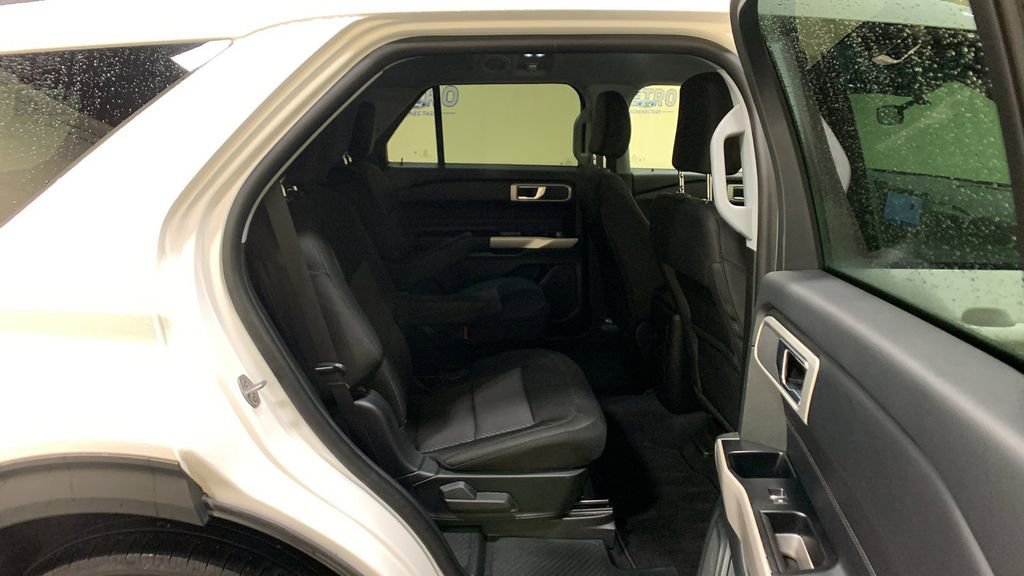 Certified 2023 Ford Explorer XLT image 15