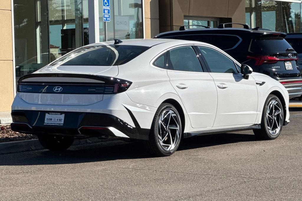 New 2026 Hyundai Sonata SEL FWD image 4
