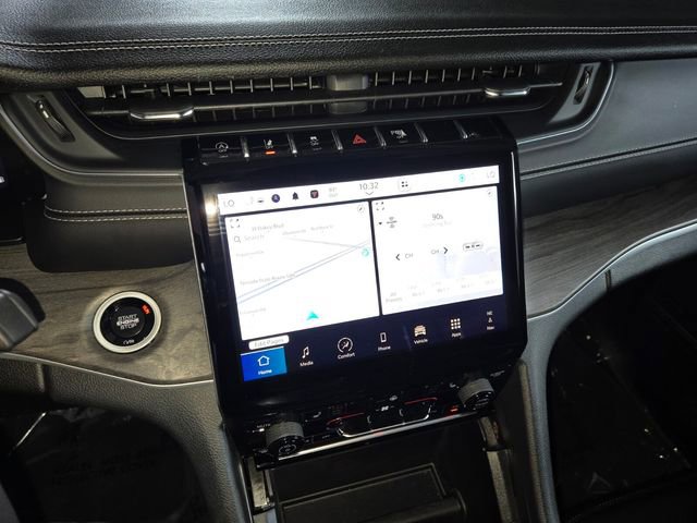 Used 2024 Jeep Grand Cherokee L Limited w/ Black Appearance Package AWD/4WD image 31