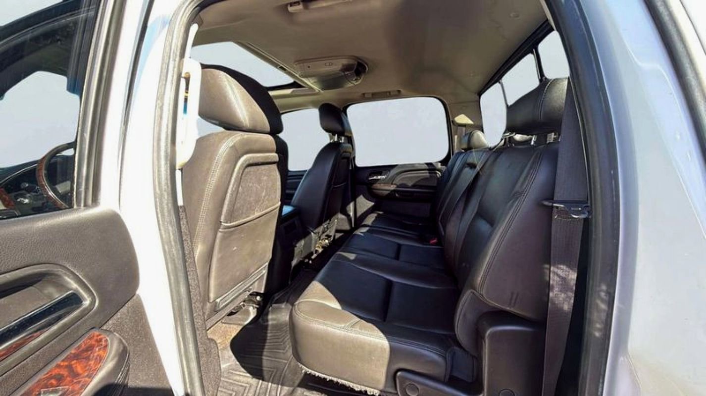 Used 2014 GMC Sierra 3500 Denali image 16