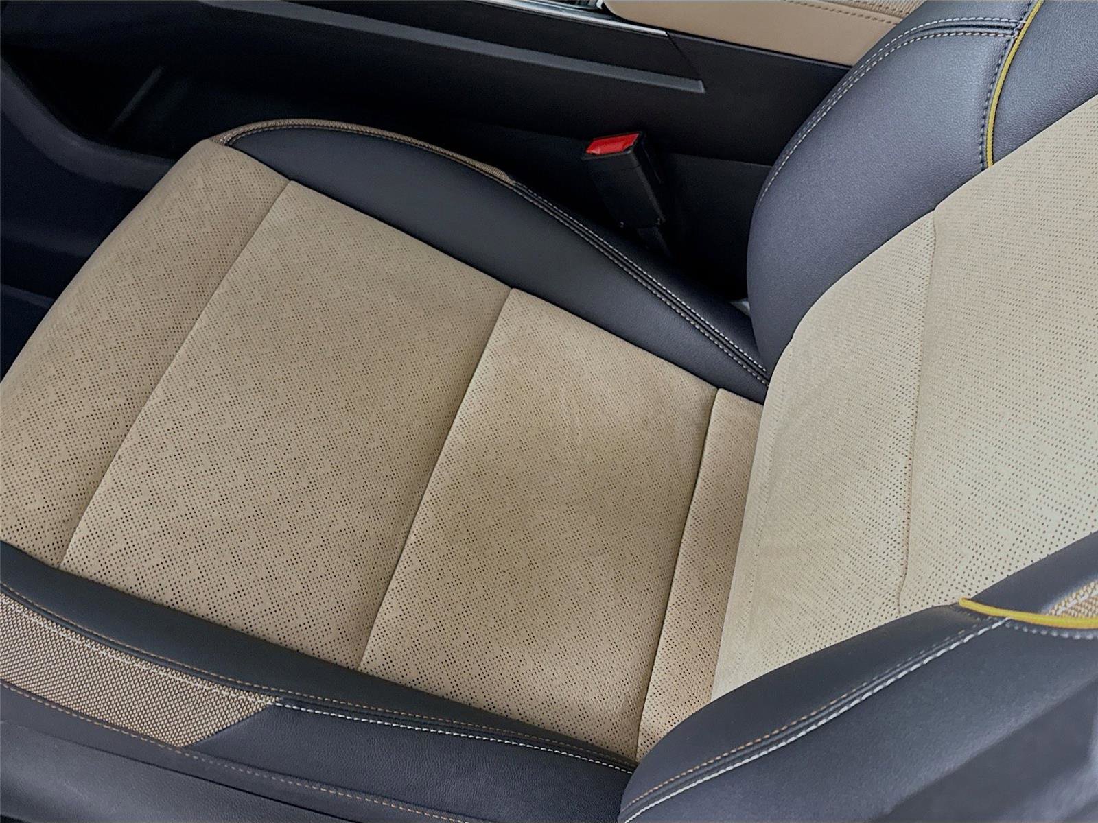 New 2026 Chevrolet Equinox ACTIV w/ Convenience Package III image 14