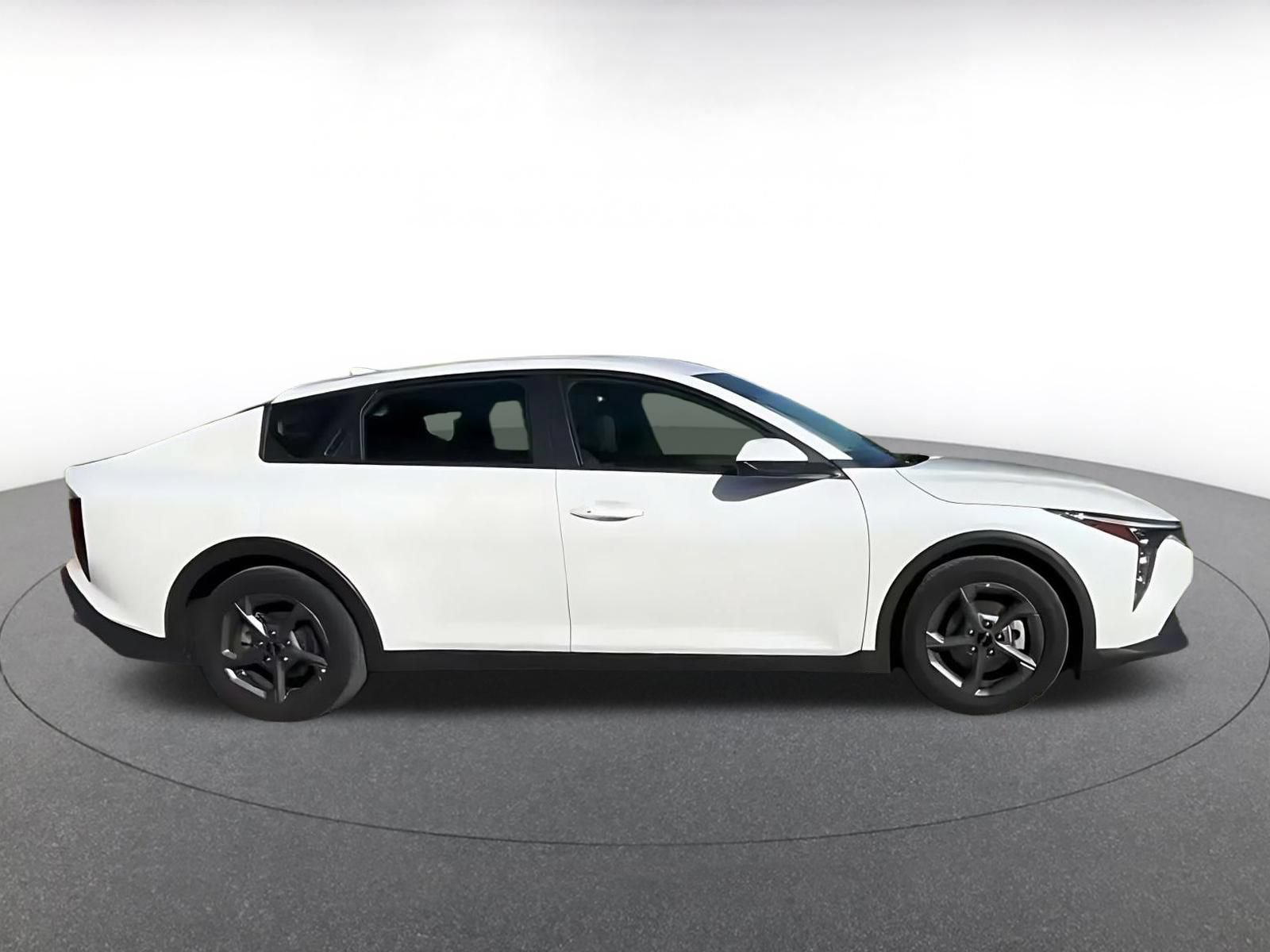 Used 2025 Kia K4 FWD image 16