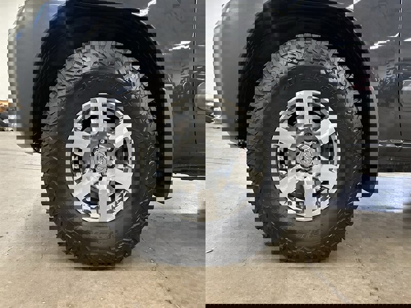 Used 2012 Nissan Xterra PRO-4X image 10