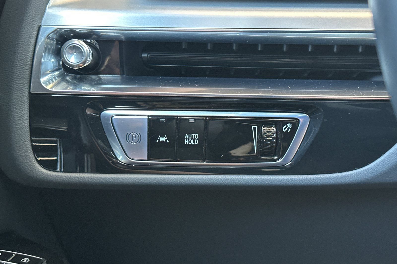 Certified 2024 Cadillac Lyriq Sport RWD image 35