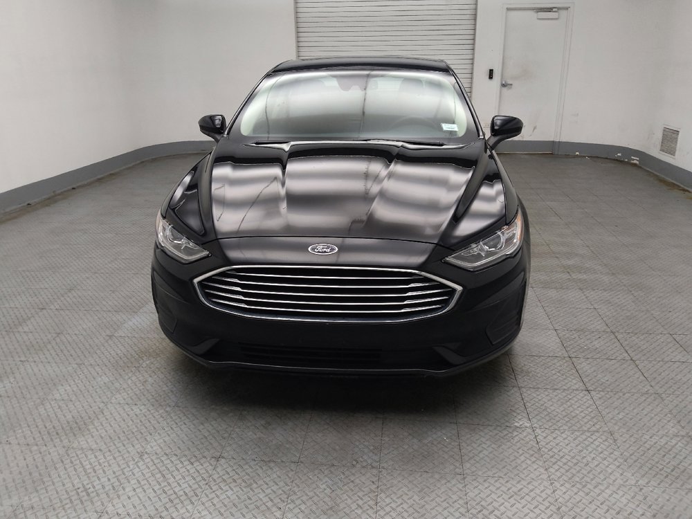 Used 2020 Ford Fusion SE FWD image 15