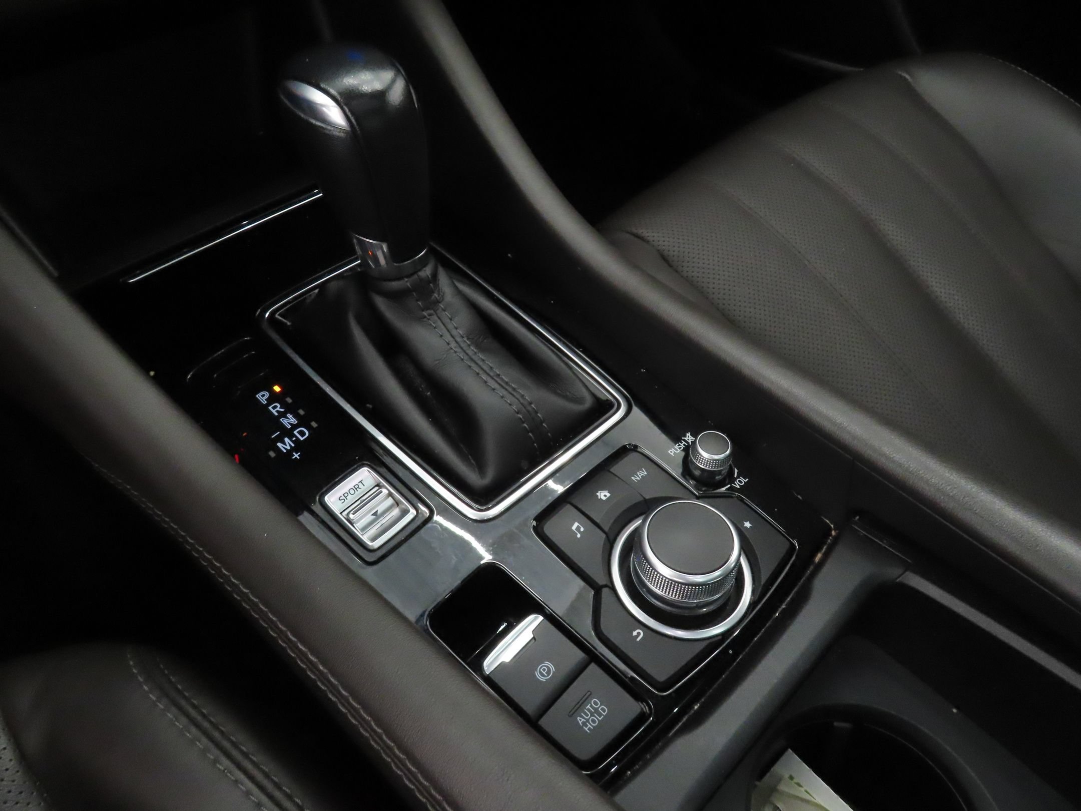 Used 2018 MAZDA MAZDA6 Signature FWD image 17