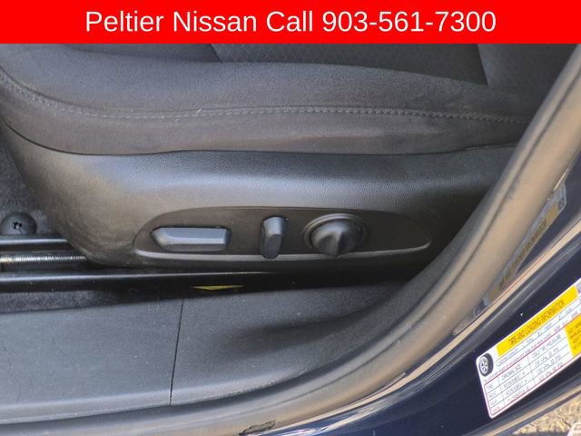 Used 2022 Chevrolet Malibu LT FWD image 19