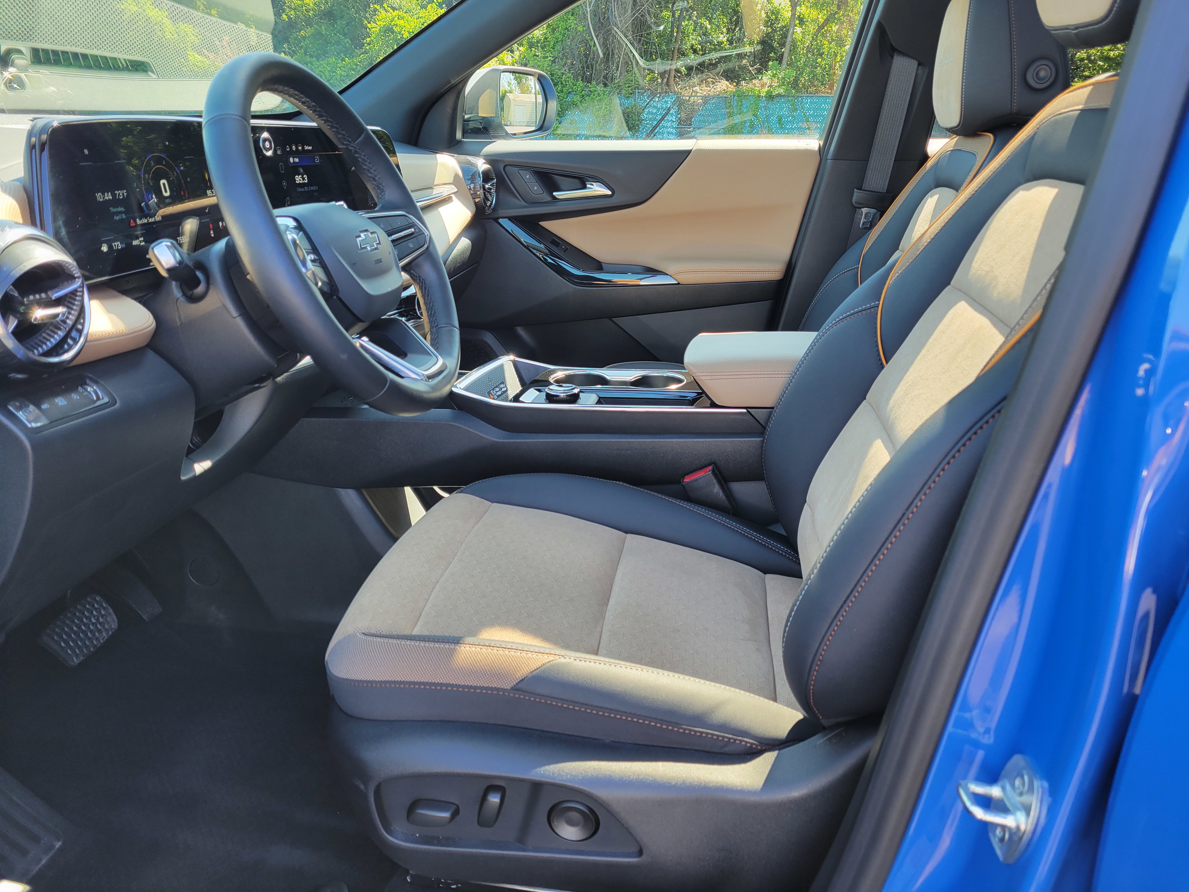 Certified 2026 Chevrolet Equinox ACTIV w/ Convenience Package III image 33