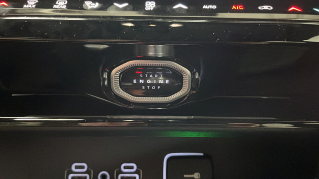 New 2026 Jeep Grand Cherokee Altitude AWD/4WD image 23