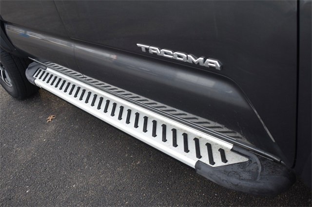 Used 2019 Toyota Tacoma TRD Sport image 12