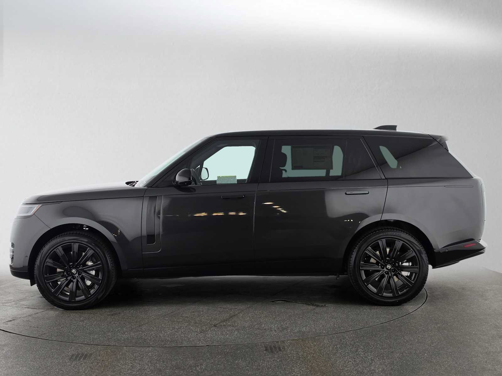 New 2027 Land Rover Range Rover Long Wheelbase SE AWD/4WD image 2