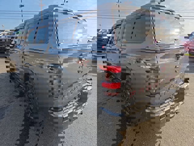 Used 2022 Nissan Frontier PRO-4X w/ Pro-4X Premium Package image 4