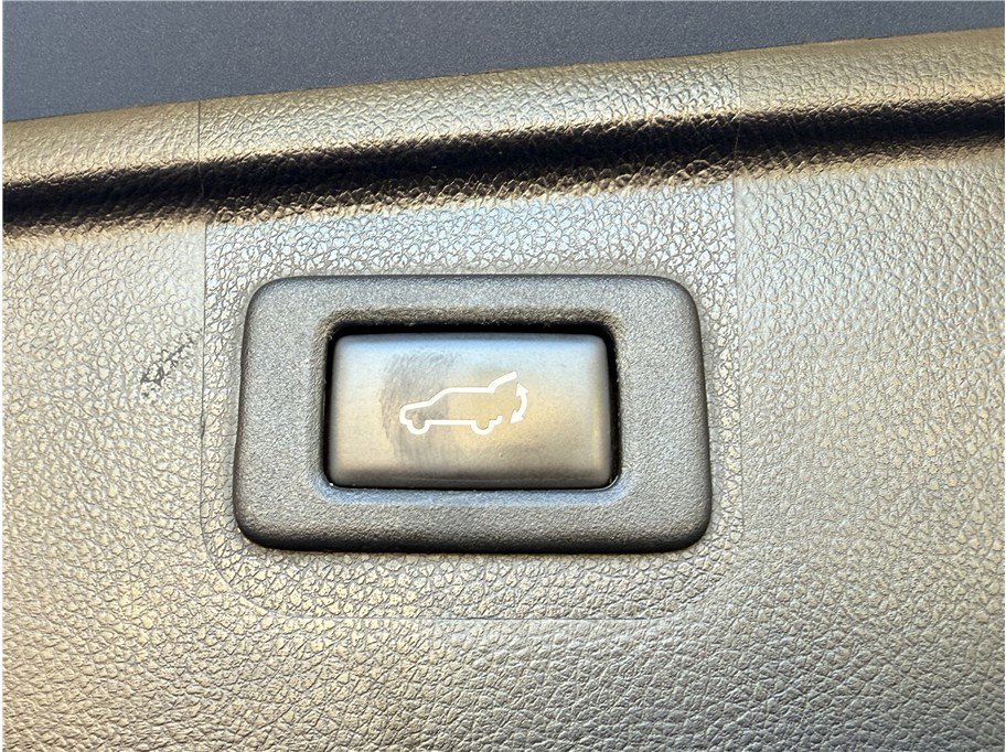 Used 2016 Subaru Outback 2.5i Limited AWD/4WD image 26