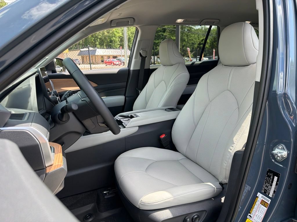 Used 2026 Toyota Grand Highlander AWD image 19