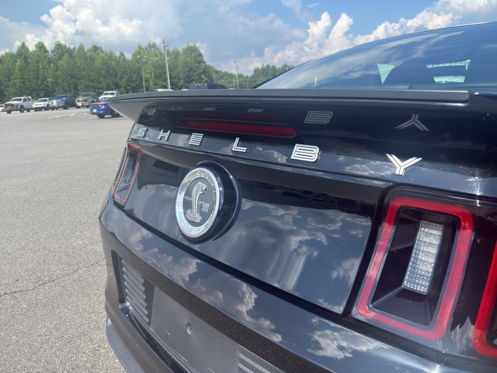 Used 2013 Ford Mustang Shelby GT500 RWD image 8