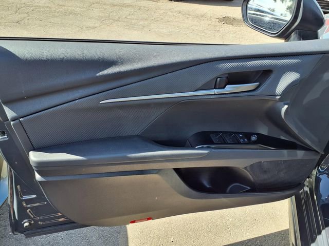 Used 2025 Toyota Camry SE FWD image 12